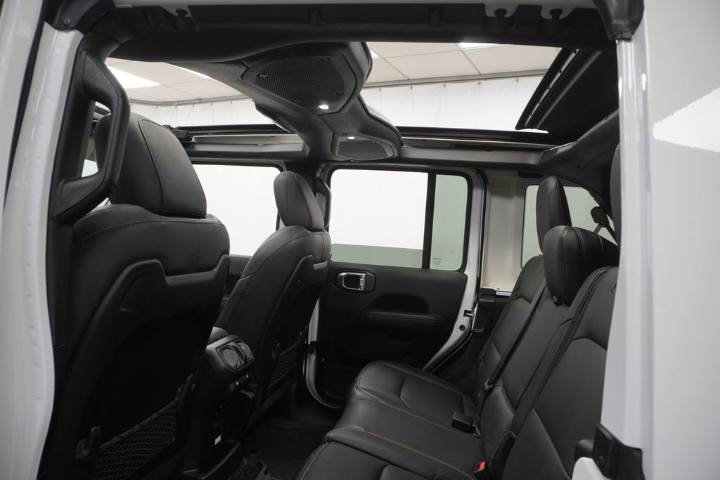 Used 2024 Jeep Wrangler Sahara w/ Technology Group image 21