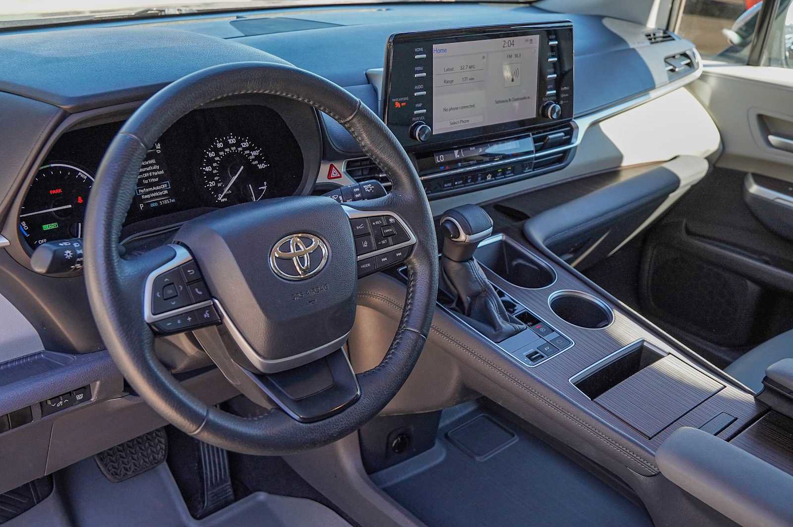 Used 2021 Toyota Sienna XLE image 9