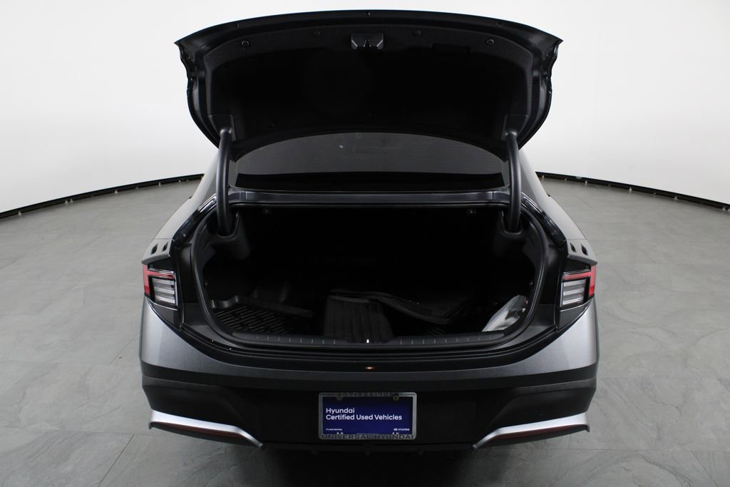 Certified 2025 Hyundai Sonata SE image 16