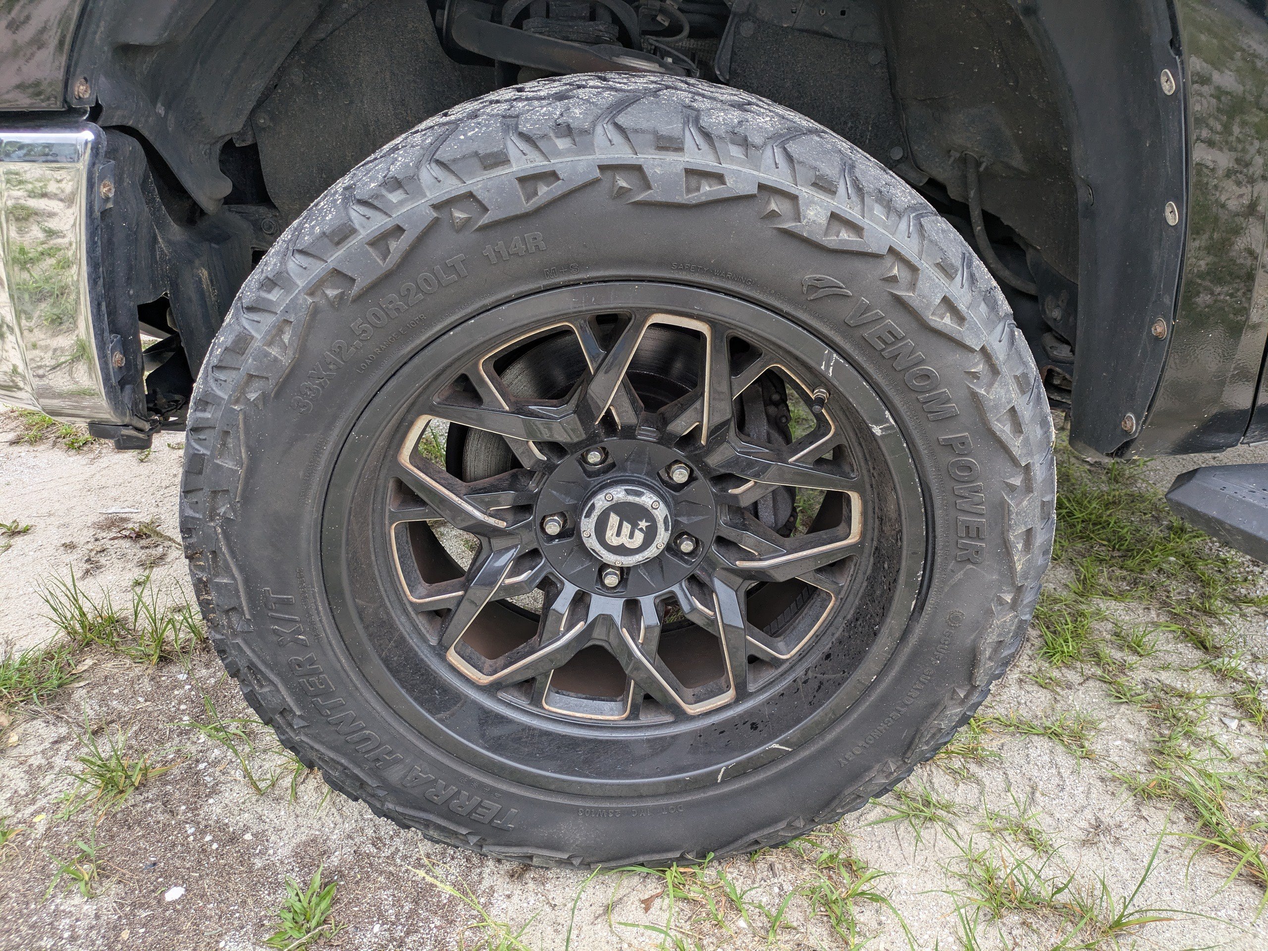 Used 2019 Toyota Tundra Limited w/ TRD Off Road Package AWD/4WD image 10