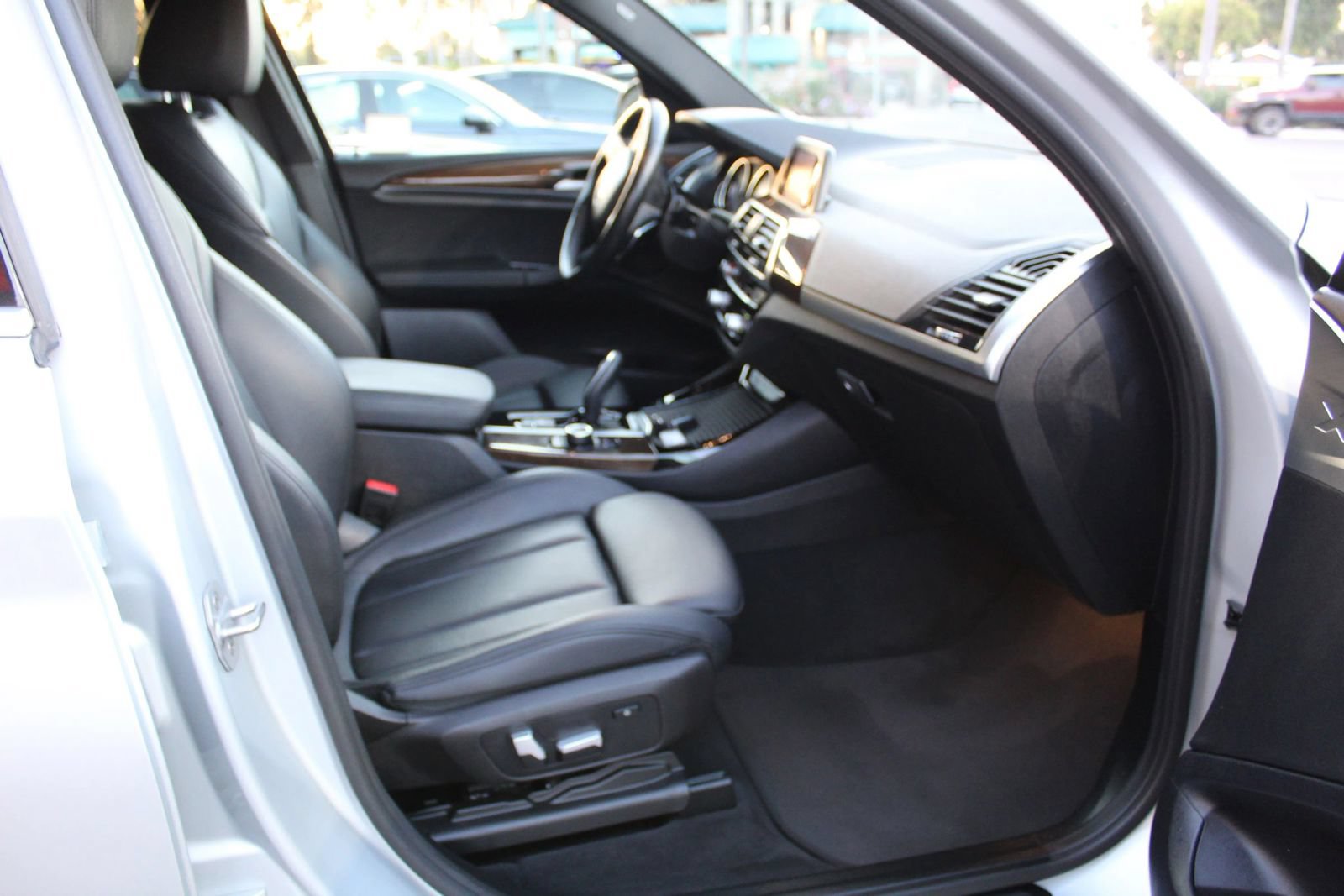 Used 2019 BMW X3 sDrive30i w/ Driving Assistance Package RWD image 10