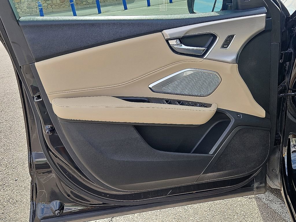 Used 2023 Acura RDX w/ Technology Package image 16