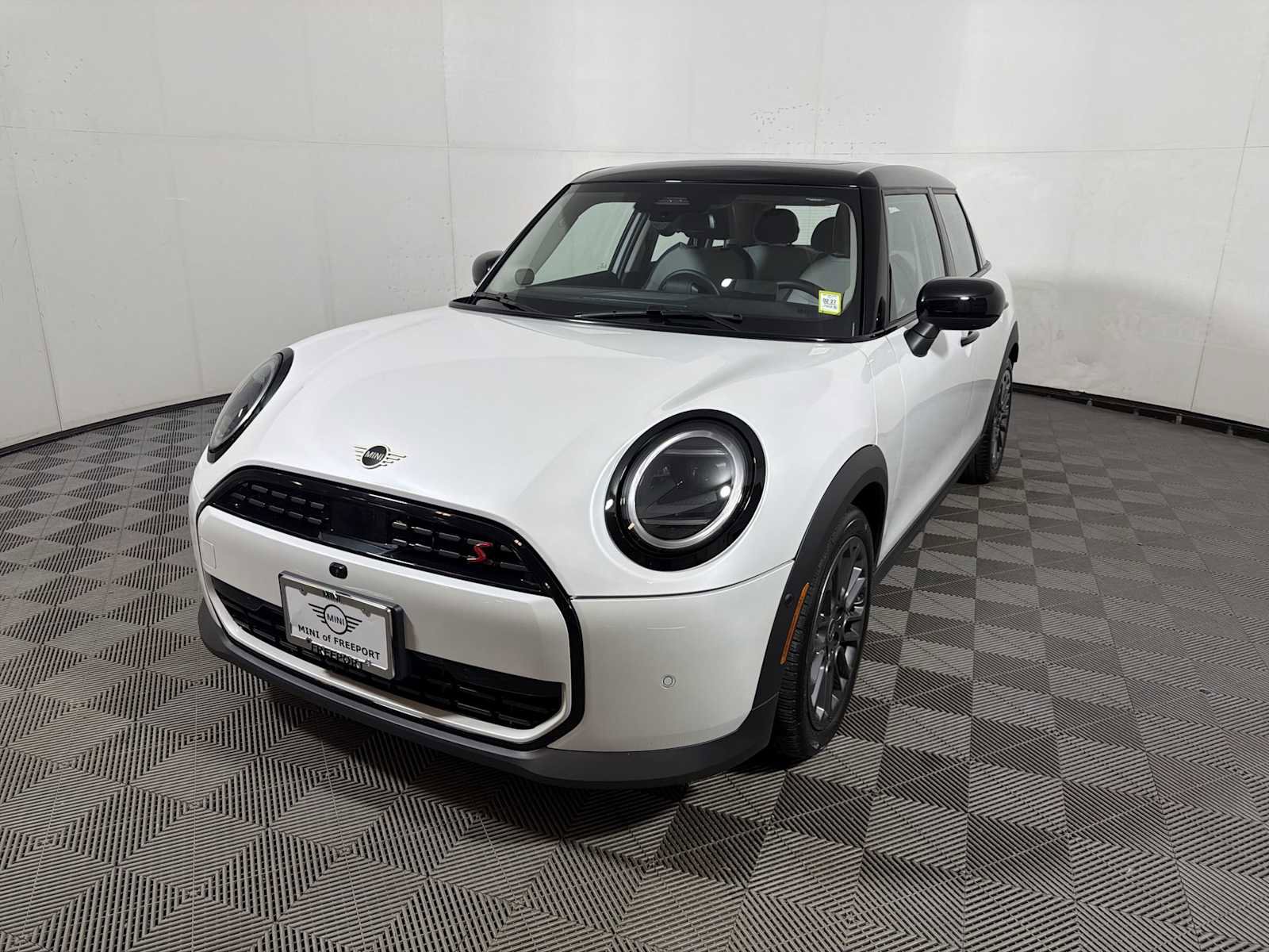 Certified 2025 MINI Cooper S image 3