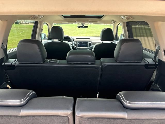 Used 2021 Volkswagen Atlas SE w/ Panoramic Sunroof Package AWD/4WD image 17