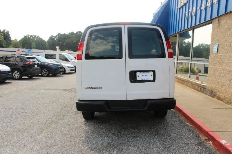 Used 2021 Chevrolet Express 2500 RWD image 5