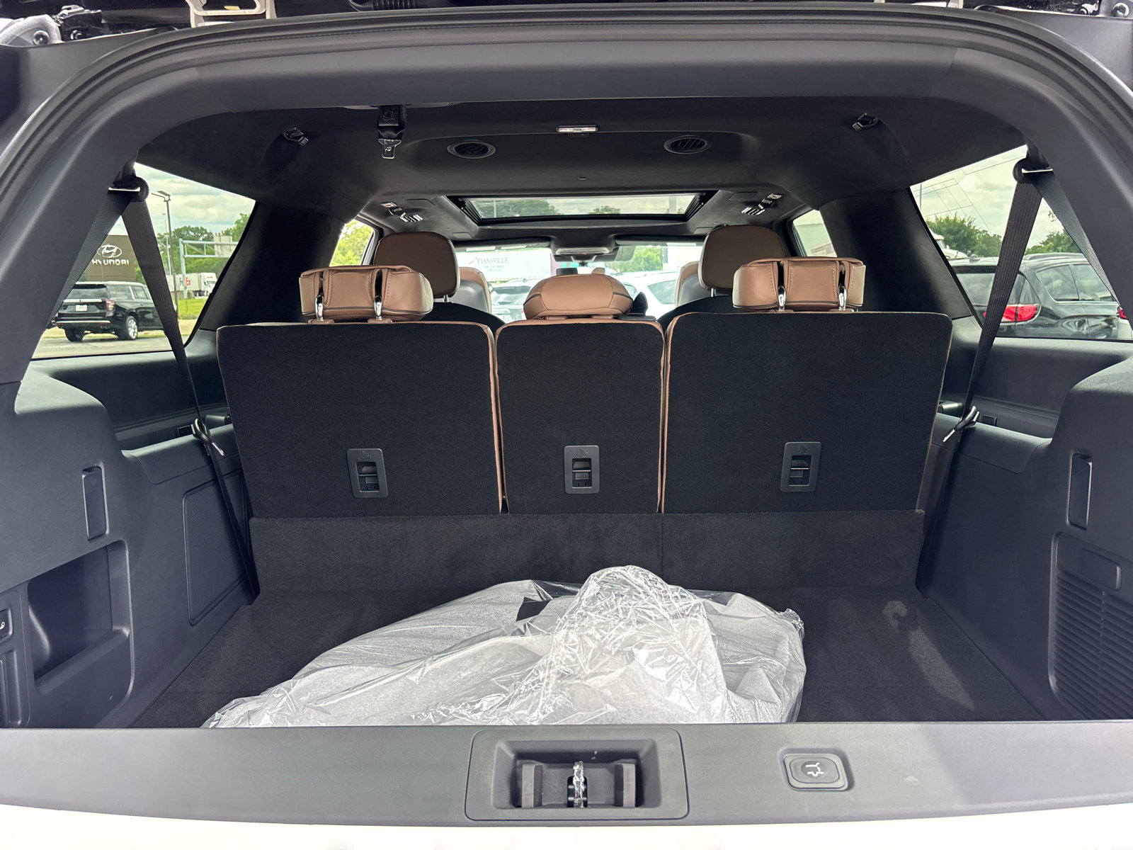New 2026 Lincoln Navigator L Black Label AWD/4WD image 9