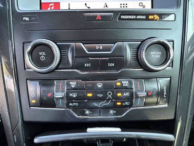 Certified 2019 Ford Explorer XLT w/ Equipment Group 202A FWD image 12
