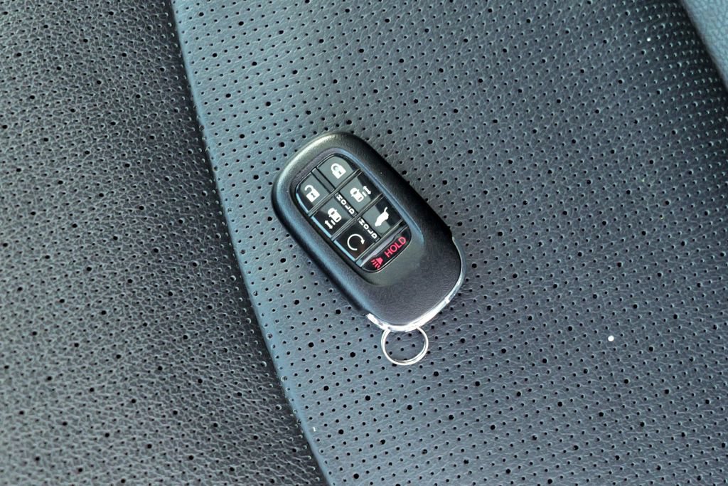 Used 2025 Honda Odyssey Elite image 62