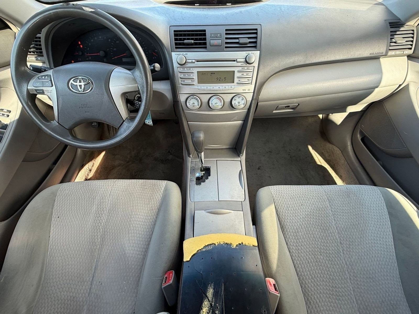 Used 2011 Toyota Camry LE w/ LE Extra-Value Pkg image 27