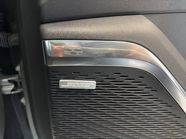 Used 2024 Chevrolet Traverse RS image 14