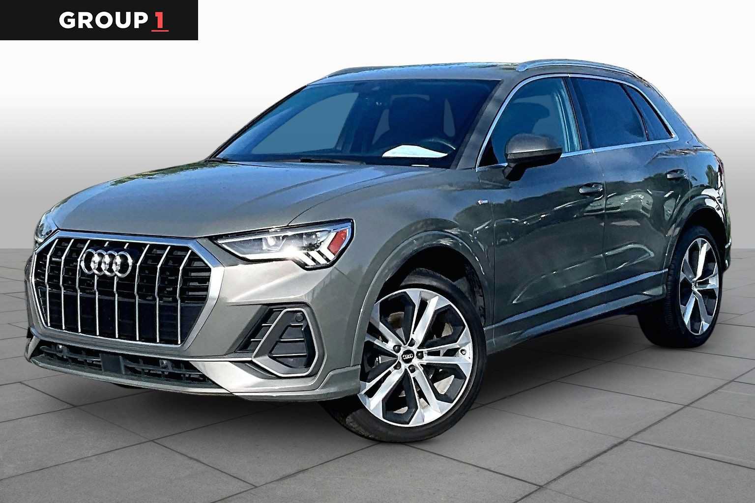 Used 2019 Audi Q3 2.0T Premium Plus w/ Premium Plus Package AWD/4WD image 1