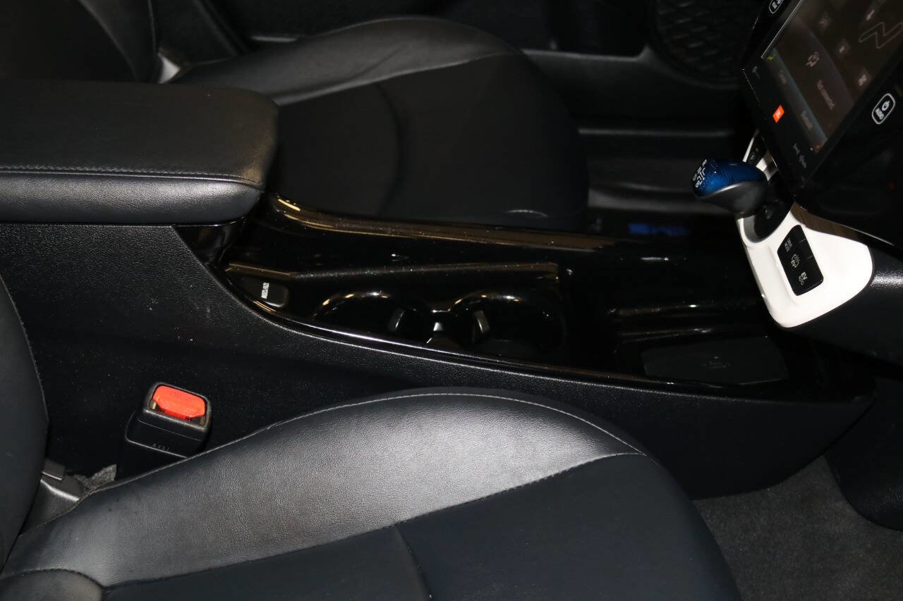 Used 2017 Toyota Prius Prime Advanced image 50
