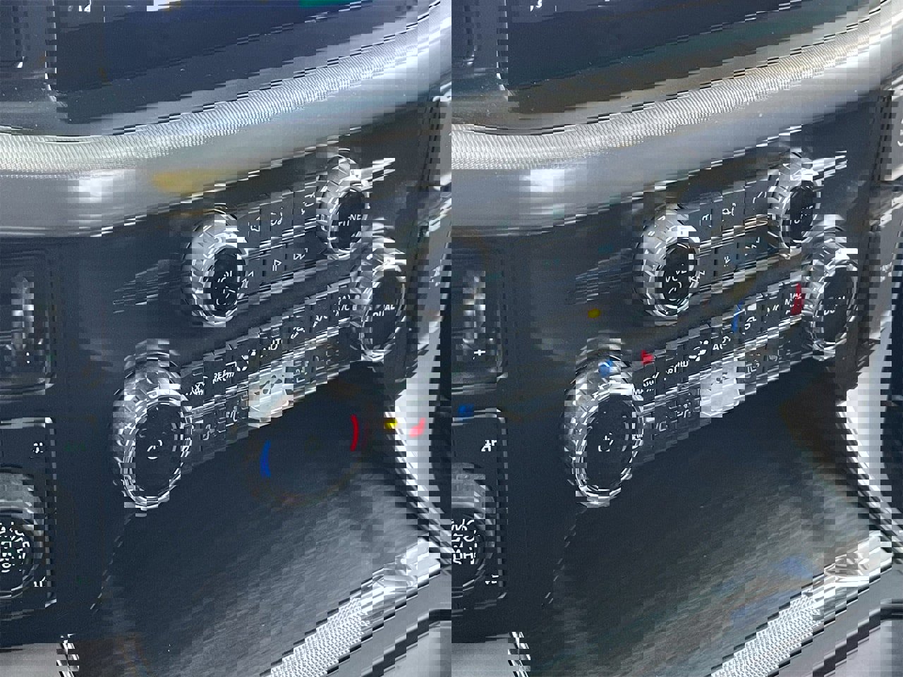 Certified 2024 Ford F150 Lariat w/ FX4 Off-Road Package image 27