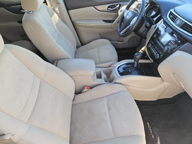 Used 2016 Nissan Rogue SV AWD/4WD image 14