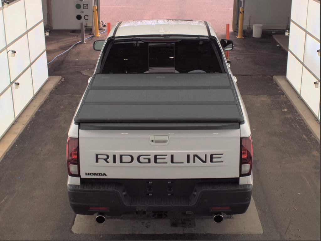 Used 2024 Honda Ridgeline Black Edition image 8