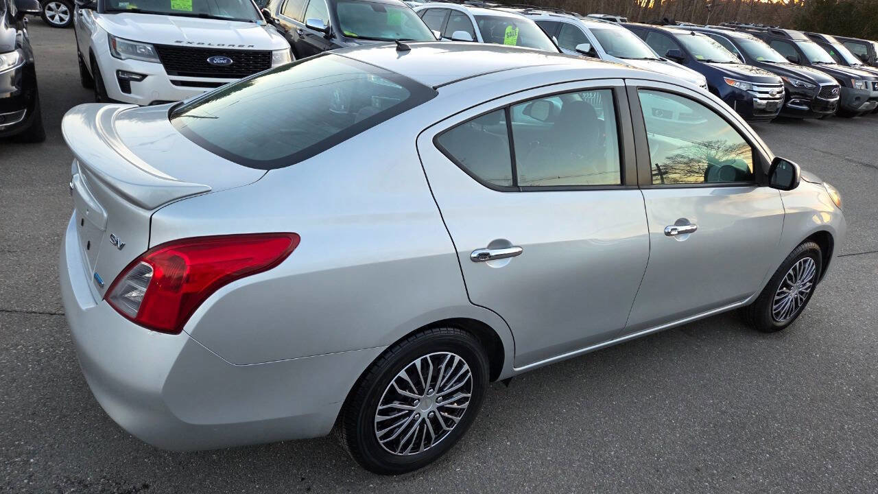 Used 2013 Nissan Versa SV image 13