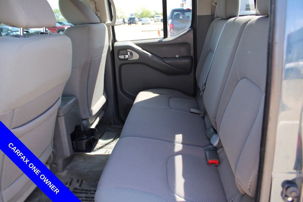 Used 2015 Nissan Frontier SV w/ SV Value Truck Package AWD/4WD image 24