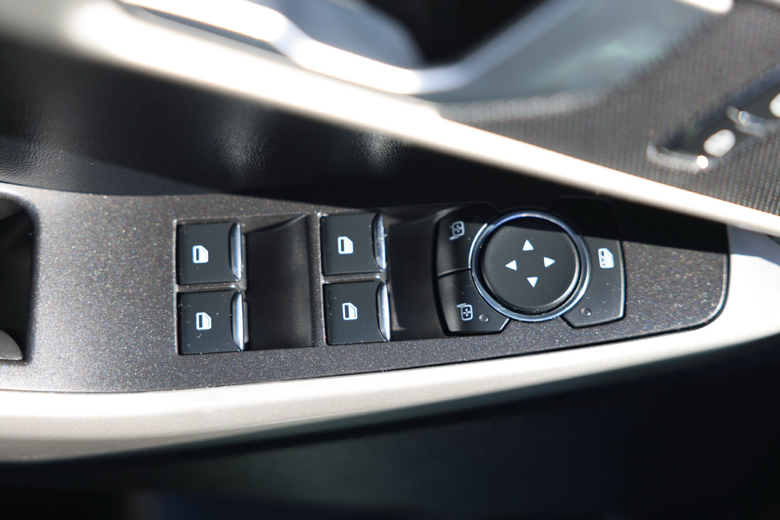 Certified 2023 Ford Explorer XLT AWD/4WD image 18