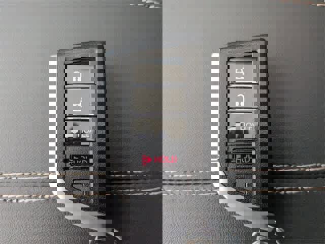 Used 2025 Acura RDX SH-AWD w/ Technology Package image 38