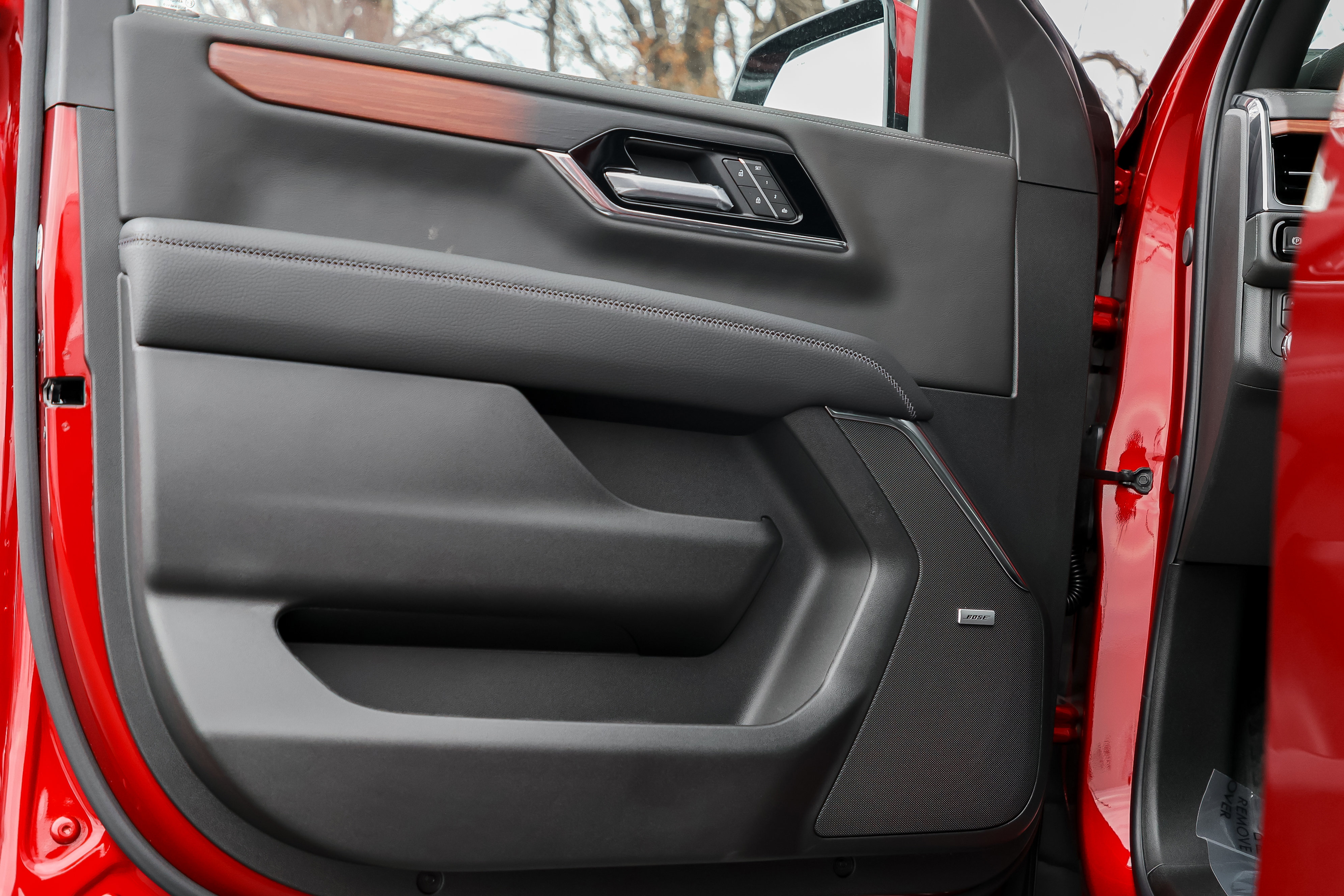 New 2026 GMC Yukon XL Denali w/ Sun & Power Step Package image 10