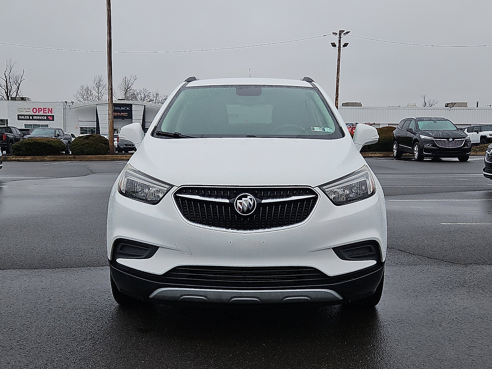 Used 2017 Buick Encore Preferred image 2