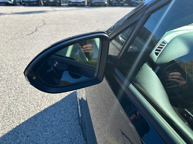 Certified 2019 Volkswagen Golf SE w/ Driver Assistance Package image 15