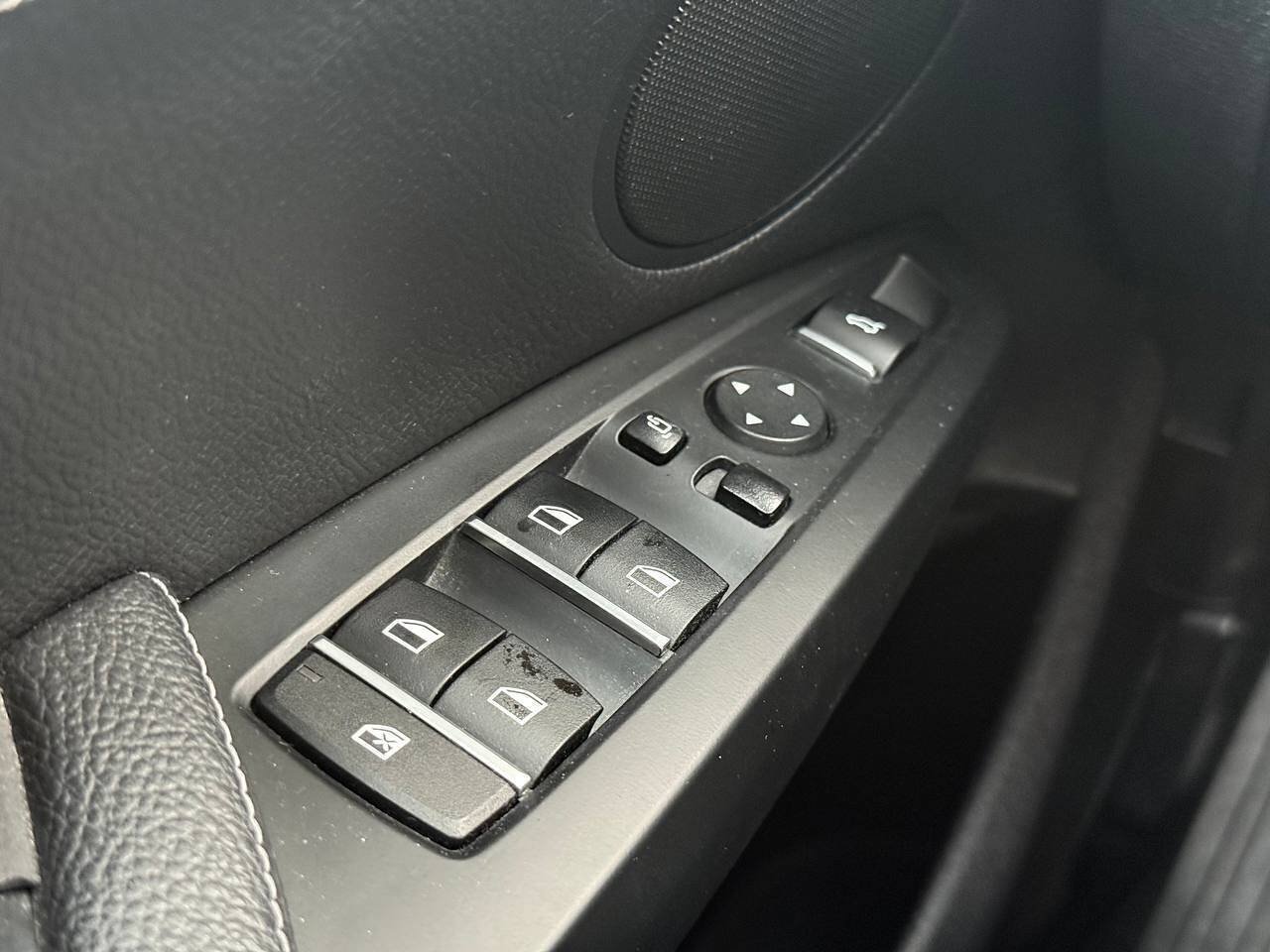Used 2017 BMW X3 sDrive28i RWD image 23