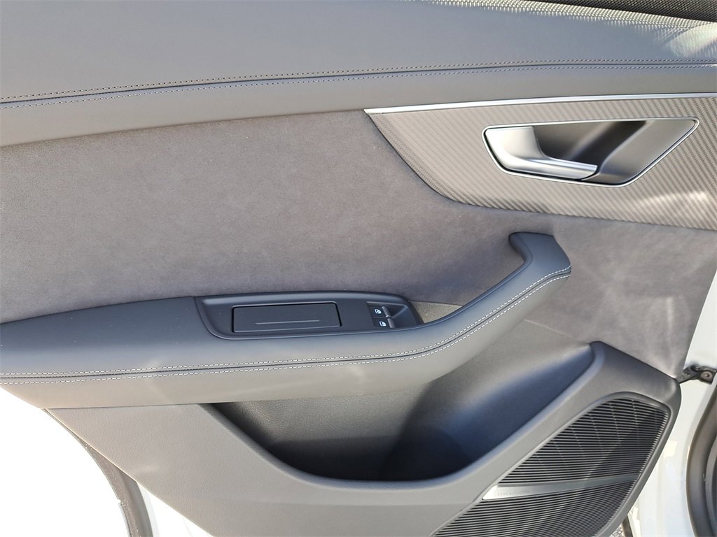 New 2026 Audi SQ8 Prestige image 28