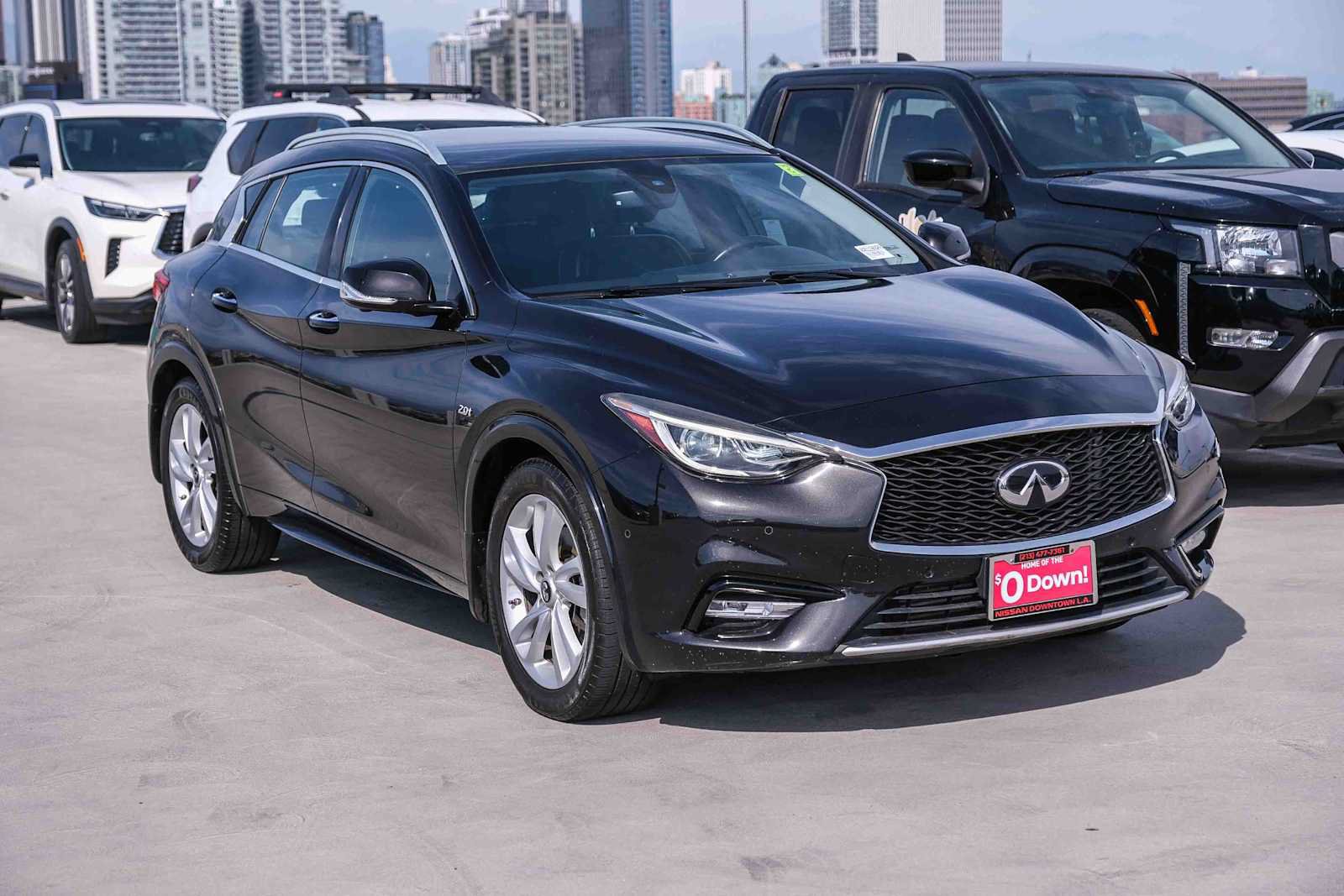 Used 2019 INFINITI QX30 w/ Cargo Package FWD image 3