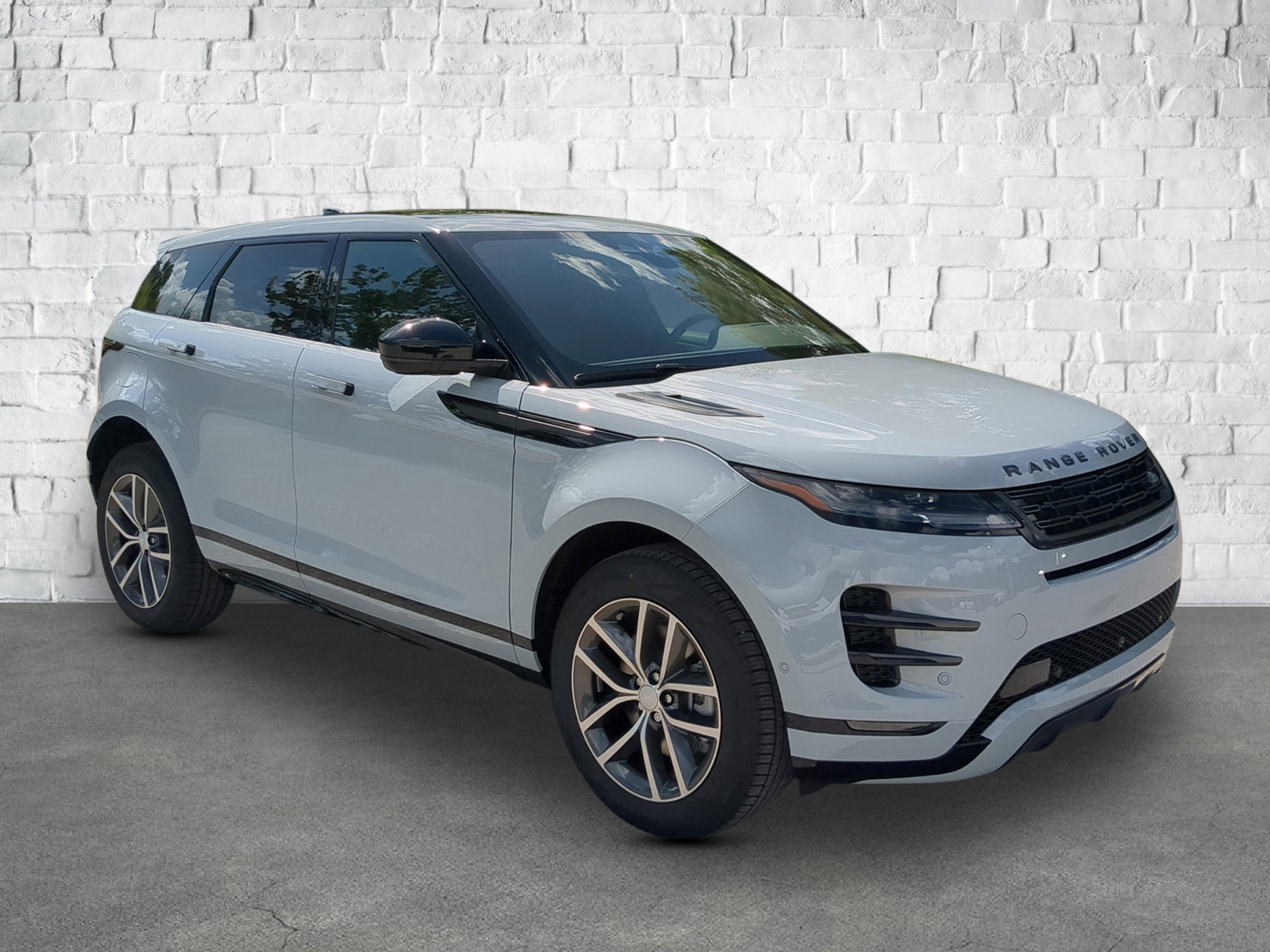New 2026 Land Rover Range Rover Evoque Dynamic SE image 8