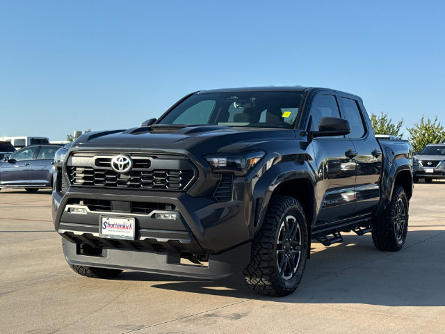 Used 2024 Toyota Tacoma TRD Sport AWD/4WD image 3