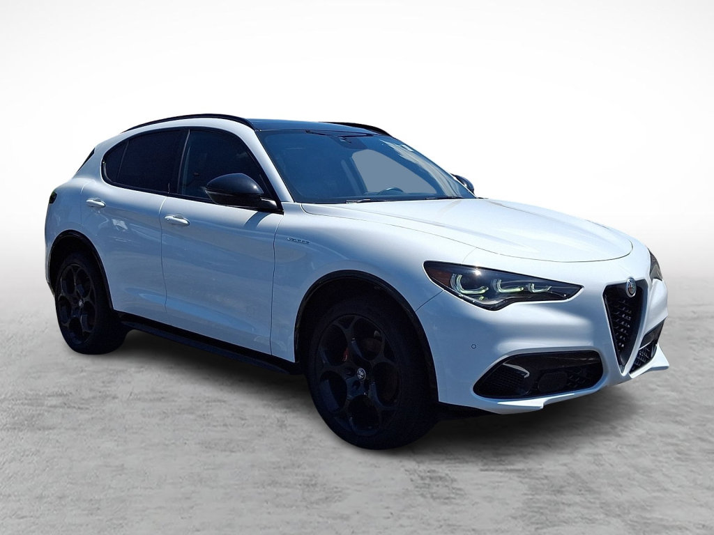 Used 2024 Alfa Romeo Stelvio Veloce AWD/4WD image 7