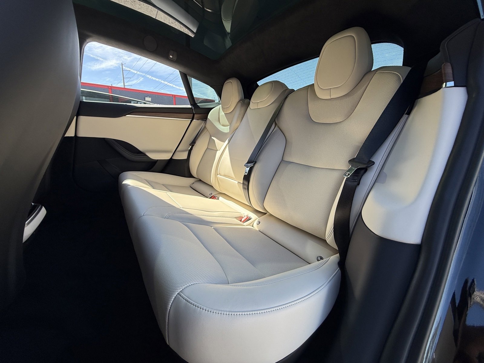 Used 2023 Tesla Model S Standard Range image 11