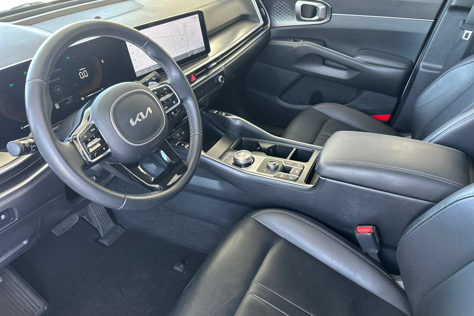 Used 2025 Kia Sorento EX AWD/4WD image 10