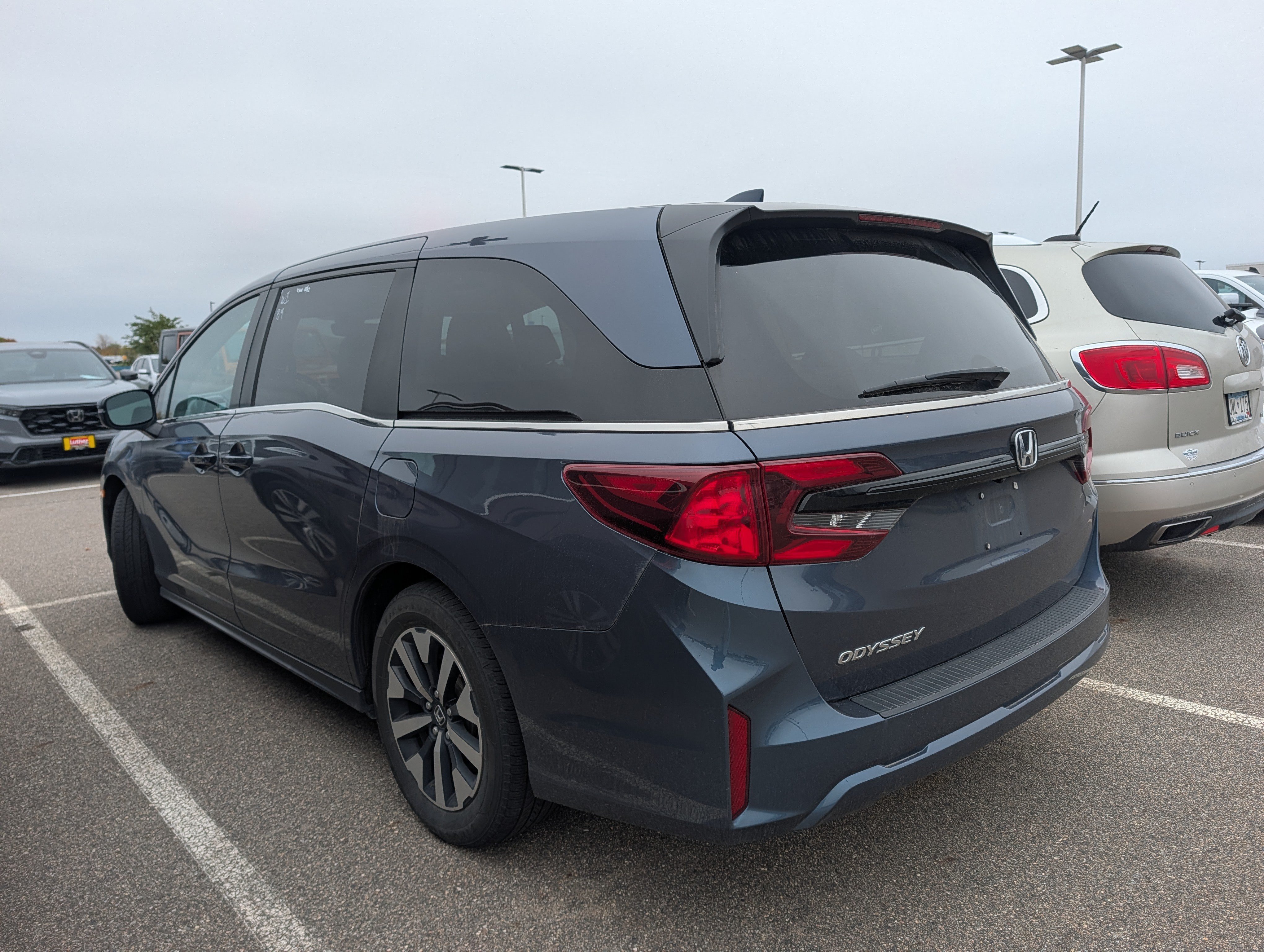 Used 2025 Honda Odyssey EX-L image 3