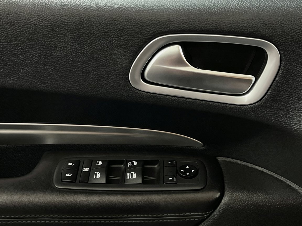 Used 2019 Dodge Durango SXT RWD image 13