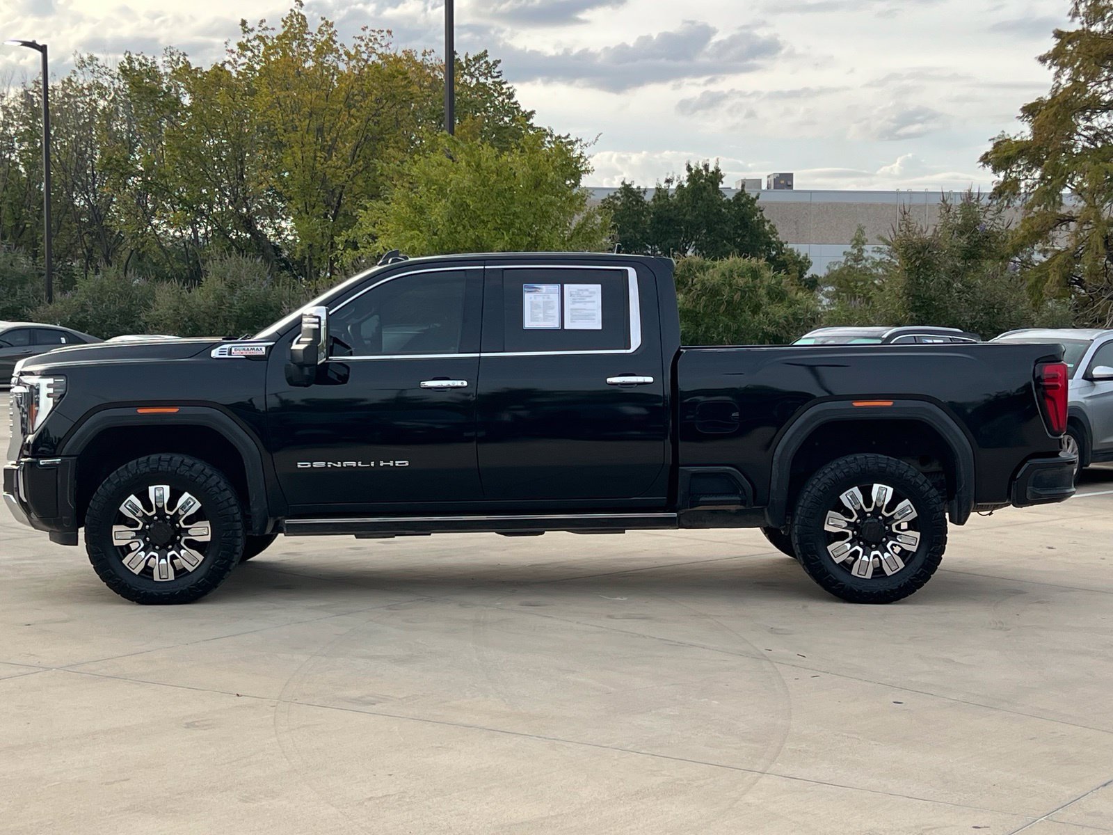 Used 2024 GMC Sierra 2500 Denali w/ Denali Reserve Package AWD/4WD image 18