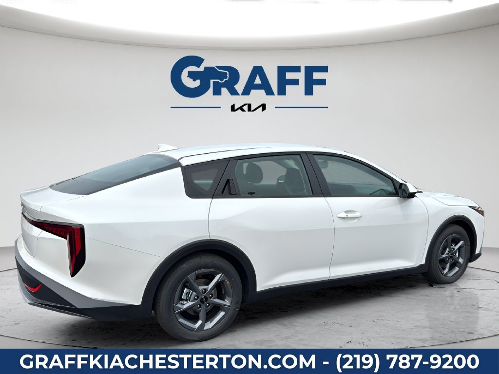 New 2026 Kia K4 FWD image 15