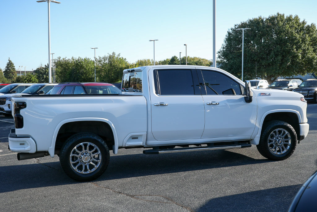 Used 2024 Chevrolet Silverado 2500 LTZ w/ LTZ Plus Package AWD/4WD image 28