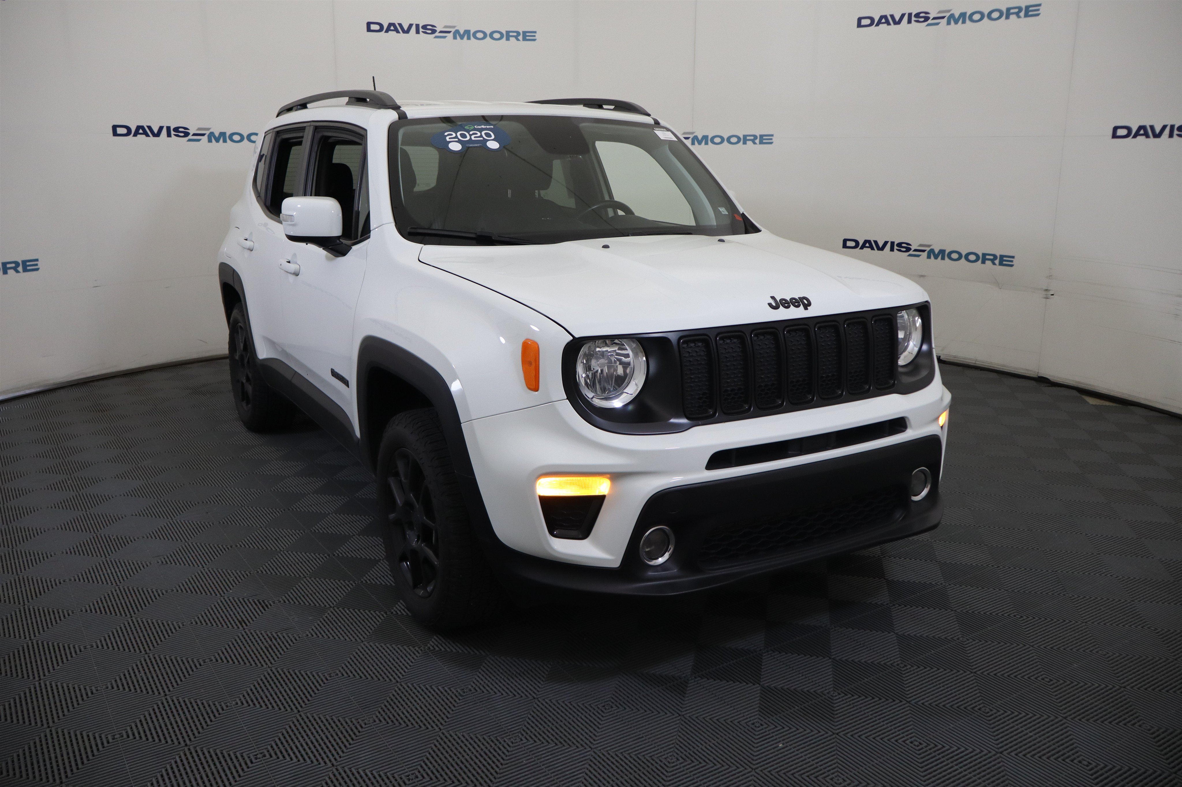 Used 2020 Jeep Renegade Altitude AWD/4WD image 3