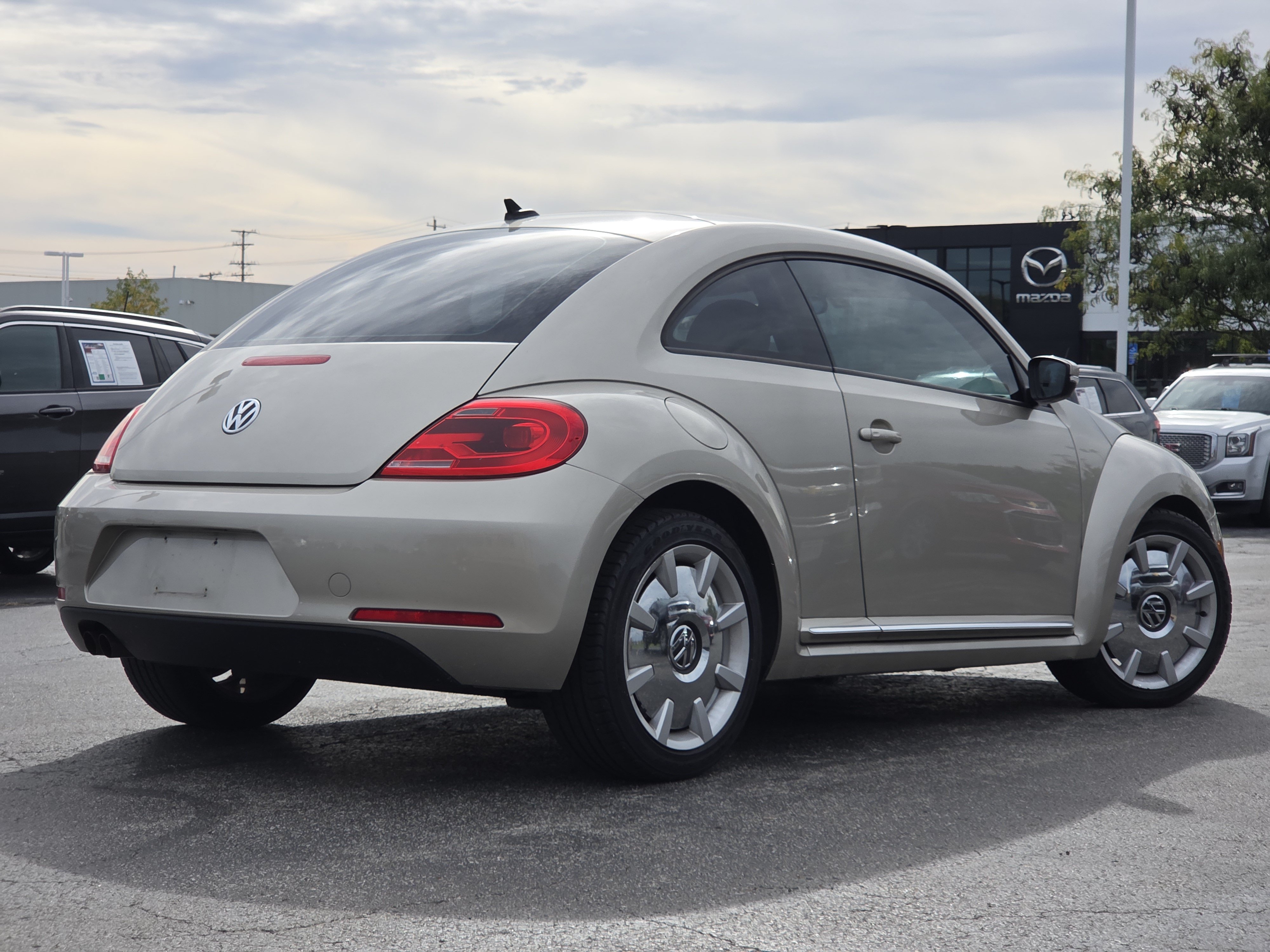 Used 2012 Volkswagen Beetle 2.5 FWD image 7
