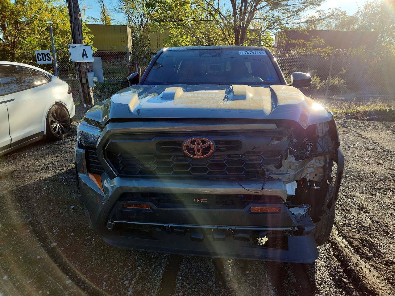 Used 2025 Toyota Tacoma TRD Off-Road w/ TRD Off Road Upgrade Package AWD/4WD image 2
