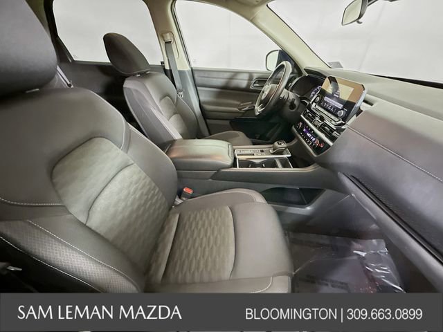 Used 2025 Nissan Pathfinder SV image 27