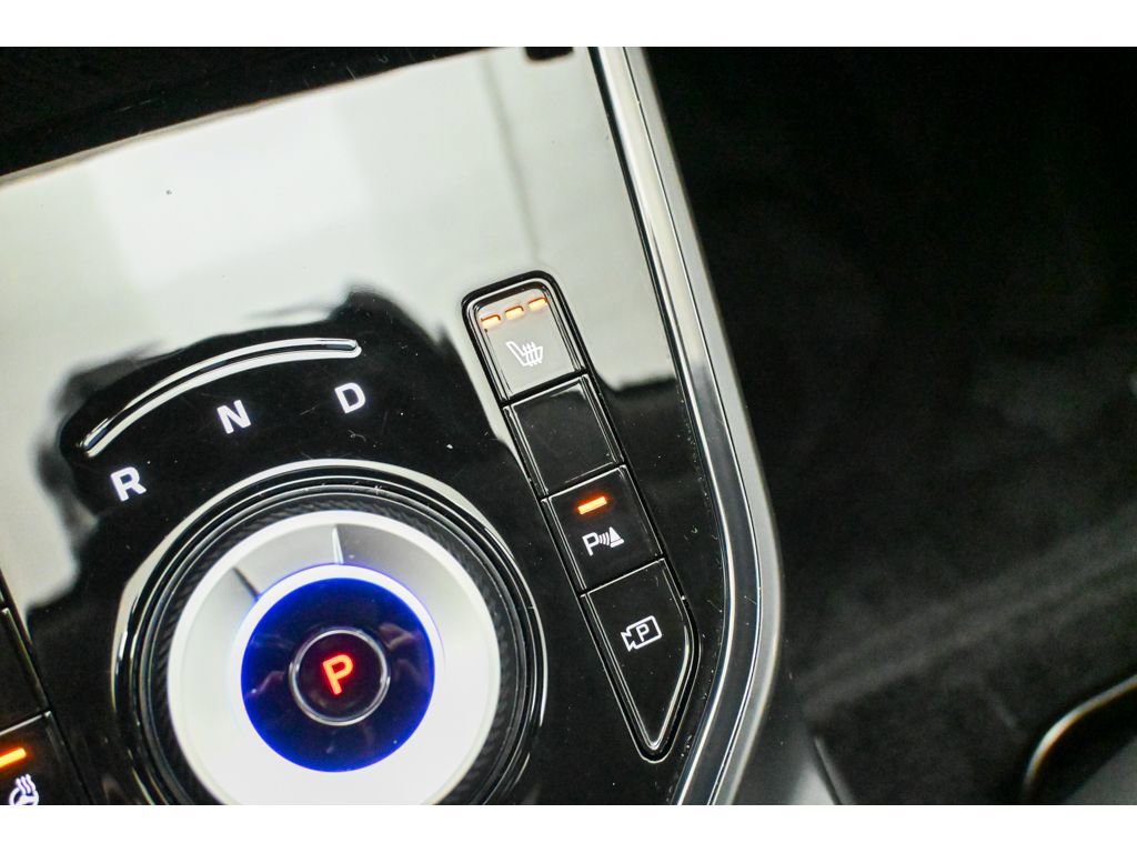Used 2025 Kia Niro EX w/ EX Cold Weather Package FWD image 29