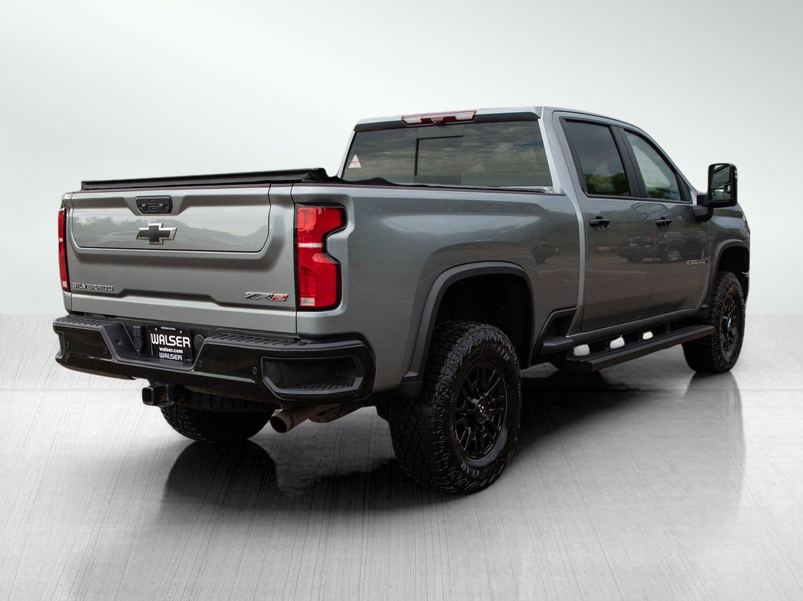 Used 2024 Chevrolet Silverado 2500 ZR2 w/ Technology Package AWD/4WD image 5