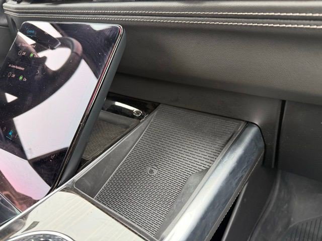 Certified 2025 Cadillac Escalade Premium Luxury image 19