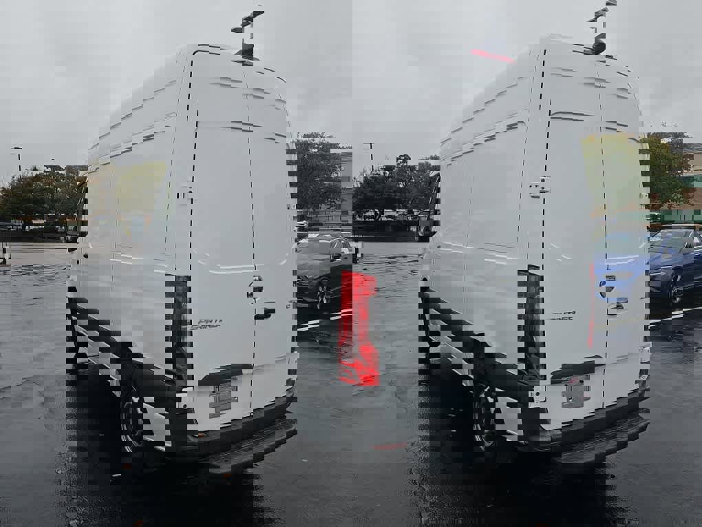 Used 2021 Freightliner Sprinter 2500 image 3