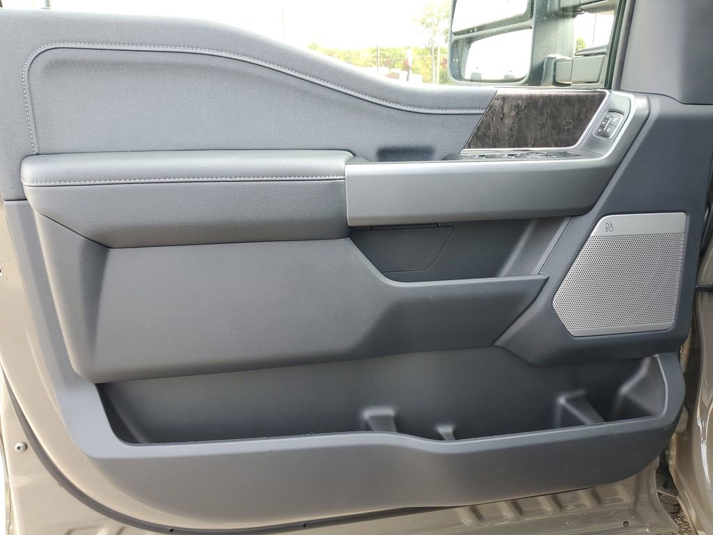 New 2026 Ford F350 4x4 Crew Cab Super Duty image 11