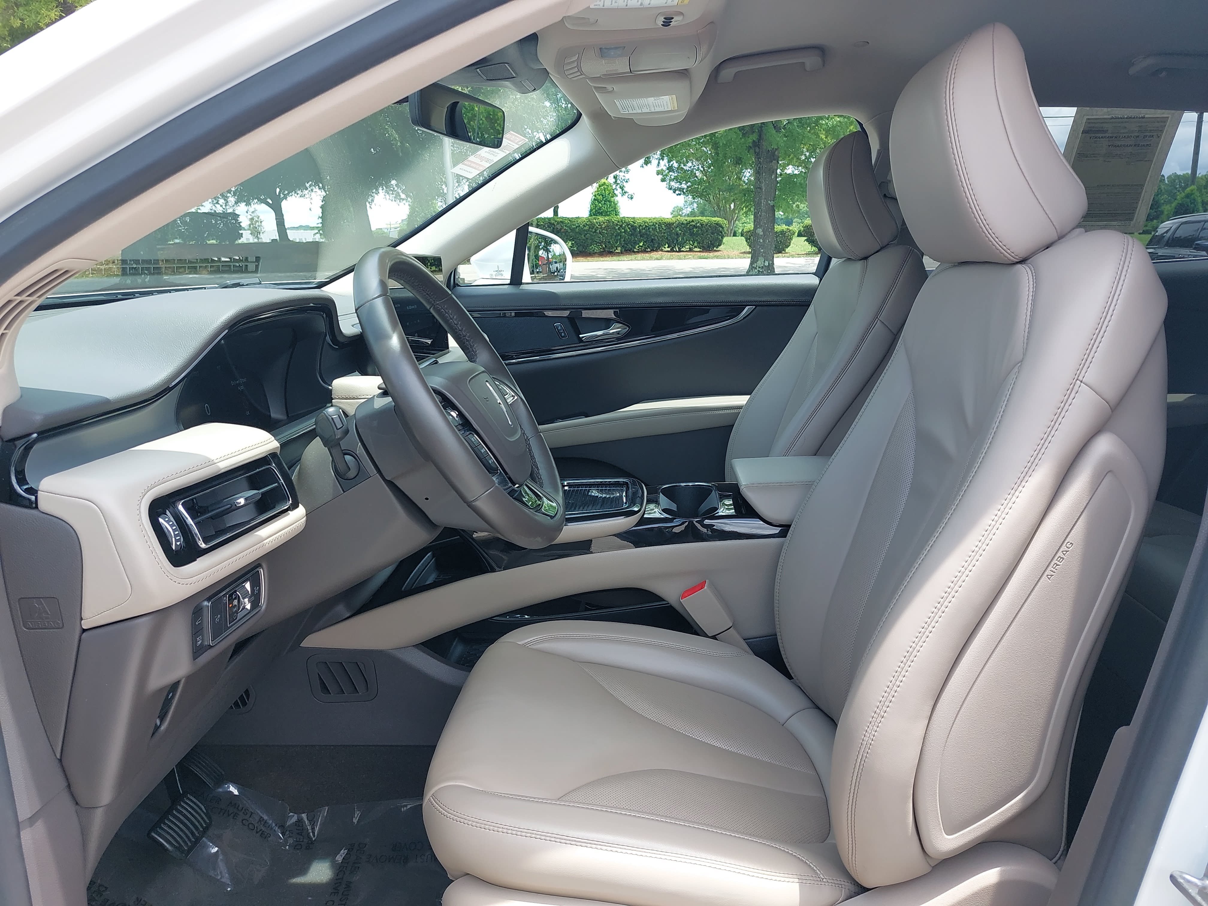Used 2021 Lincoln Nautilus FWD w/ Equipment Group 101A image 15