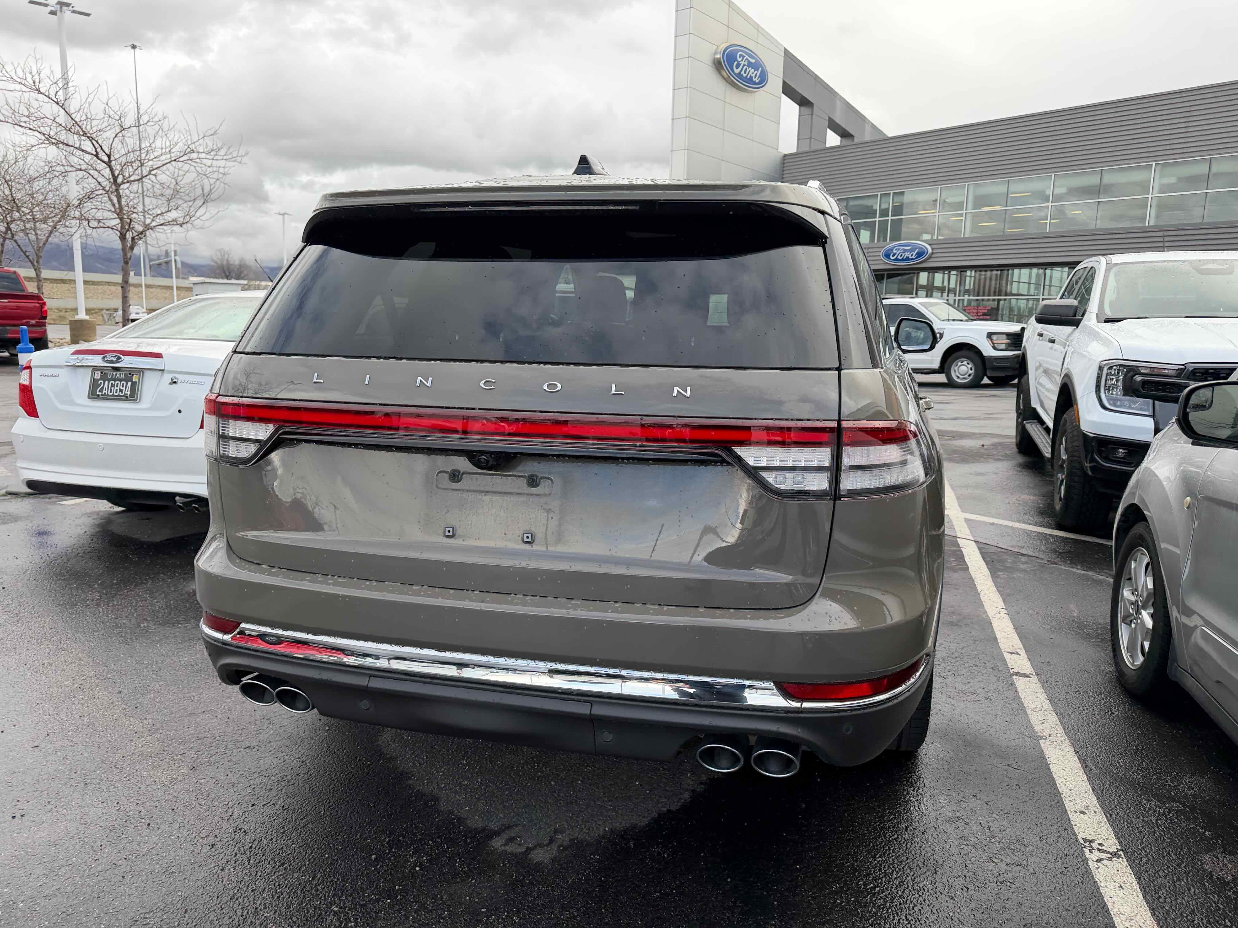 Used 2025 Lincoln Aviator Reserve w/ Equipment Group 201A image 8